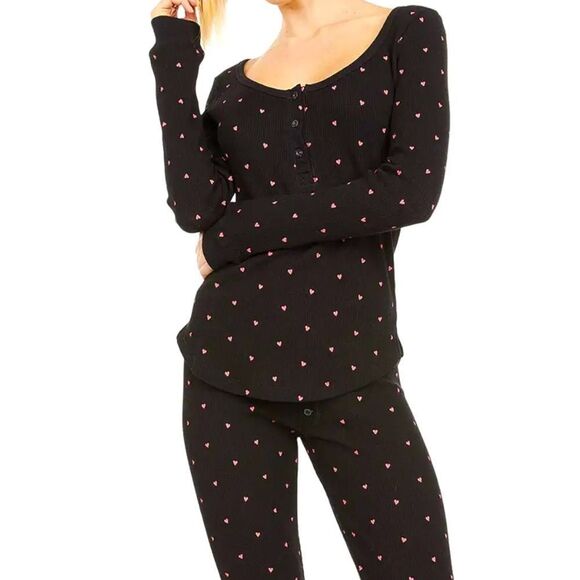 REVOLVE Thermal Heart PJ & Scrunchie Set in Black & Red Plush NWT - Picture 1 of 3
